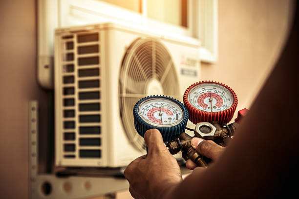 Professional Hvac technician working in Clayton, NJ